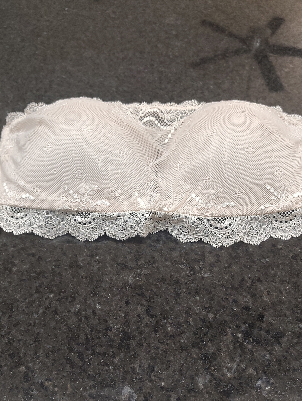 SPANX Strapless Lace Bandeau - Cream
